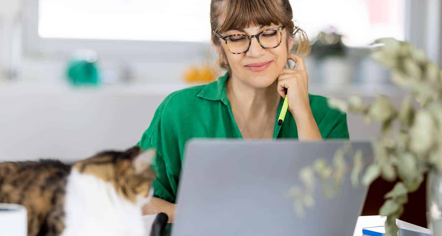 A practice manager answering a patient's call